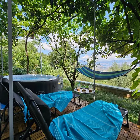 Lemon Garden Apartment-hot Tub Jacuzzi