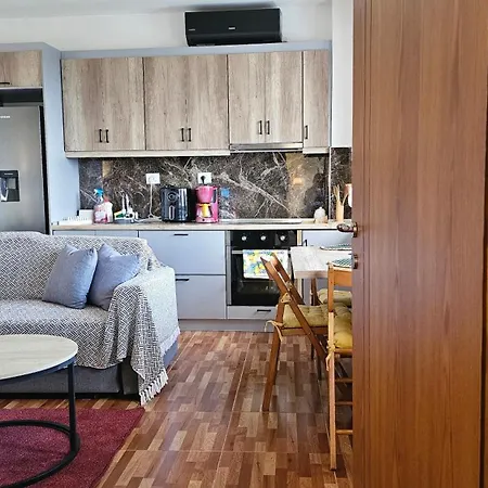 Daire Lemon Garden Apartment-hot Tub Jacuzzi *