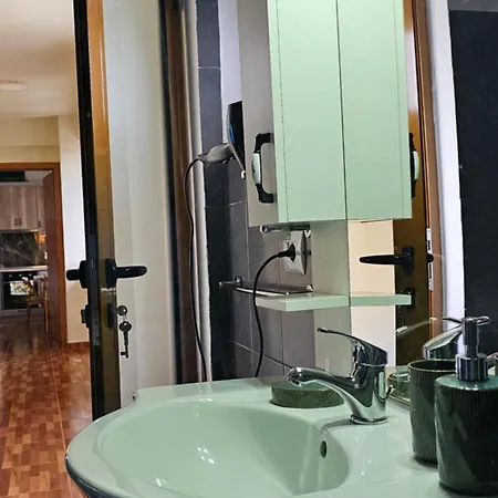 Lemon Garden Apartment-hot Tub Jacuzzi