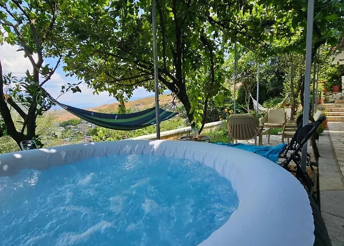Lemon Garden Apartment-hot Tub Jacuzzi Appartement Gjirokastër