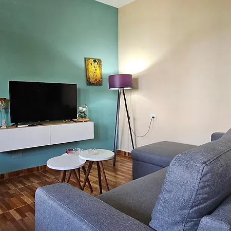 Apartment Lemon Garden Apartment-hot Tub Jacuzzi Gjirokaster