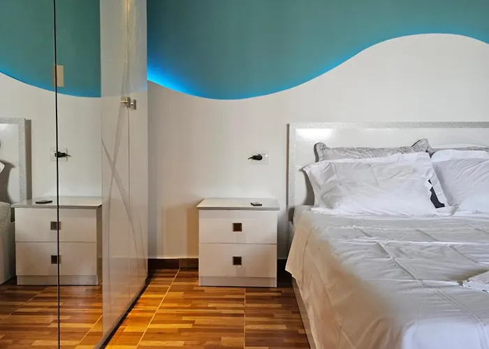 Lemon Garden Apartment-hot Tub Jacuzzi Apartamento